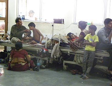 An overcrowded corridor outside the children's encephalitis ward in BRD Hospital, Gorakhpur