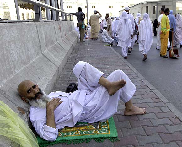 In PHOTOS: On Haj in the midst of Arab Spring