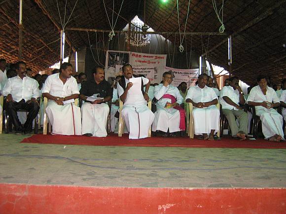 Marumalarchi Dravida Munnetra Kazhagam leader Vaiko with other leaders at idinthakarai