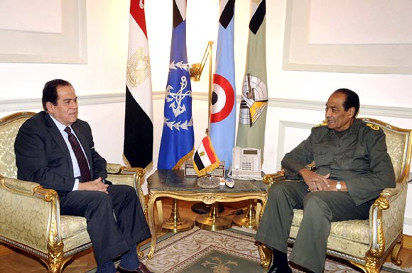 Field Marshal Mohamed Hussein Tantawi meets with Egyptian Prime Minister Kamal Ganzouri