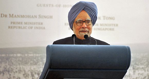 Prime Minister Manmohan Singh at the ASEAN summit