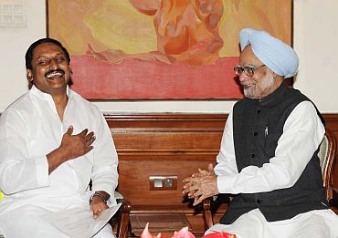 File photo of PM with Chief Minister N Kiran Kumar Reddy