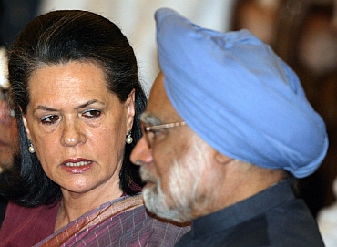 Congress President Sonia Gandhi with PM Manmohan Singh