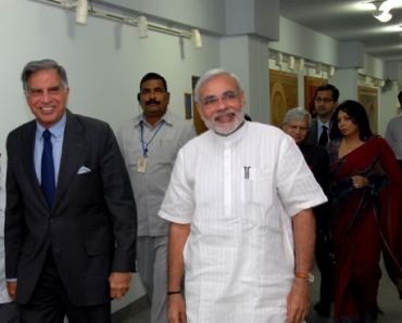 Chairman of Tata group, Ratan Tata with Gujarat Chief Minister Narendra Modi