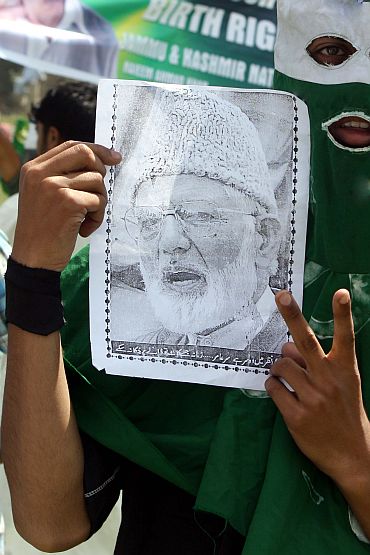 A supporter of Syed Ali Shah Geelani