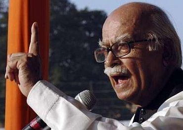 Even I should be jailed for cash-for-vote: Advani