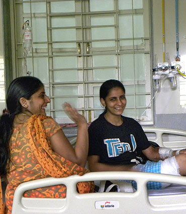 Varsha with her sister at the hospital
