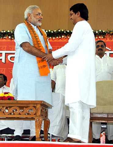 Gujarat Chief Minister Narendra with MNS chief Raj Thackeray