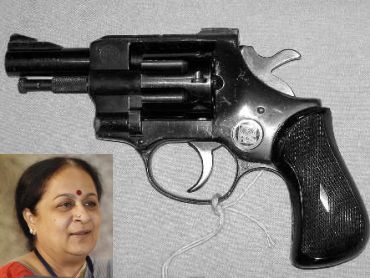RS revolver. (Inset) Jayanthi Natarajan