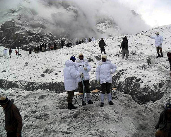 Search and rescue operation at the Siachen Glacier