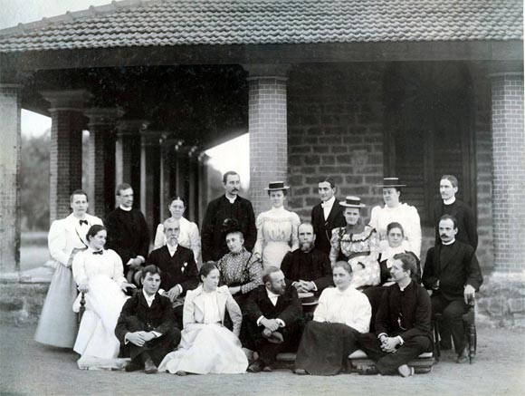 Allen and Nellie Becker in Guntur, back, from right, third and fourth
