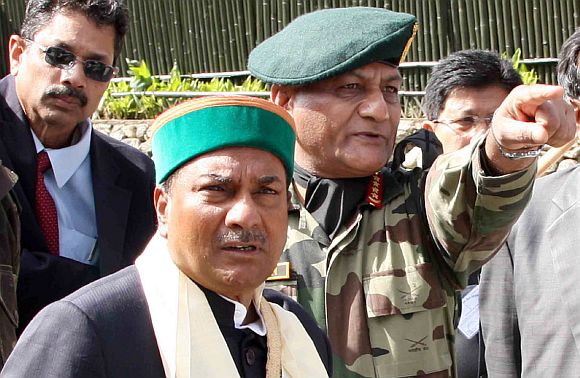Army Chief V K Singh with Antony