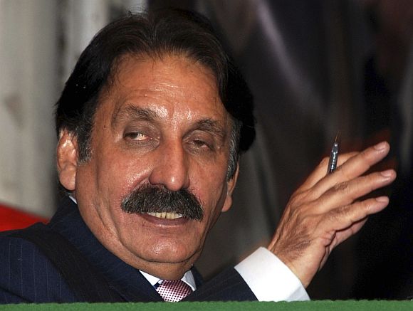 Pakistan Chief Justice Iftikhar Chaudhry (in the pic) is considered close to Nawaz Sharif-led opposition