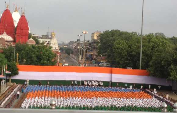 Children participate in the Independence Day celebrations at Red Fort