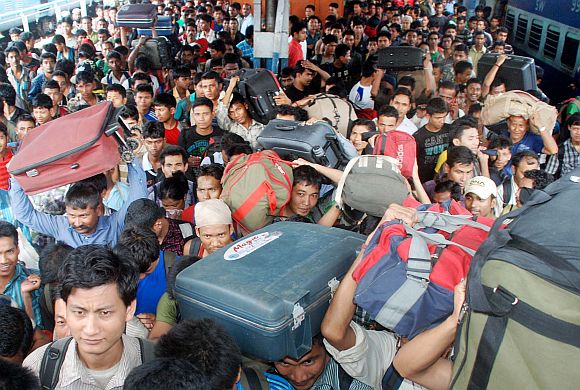 Fear factor drives mass N-E exodus from south India