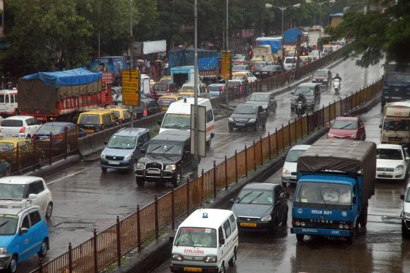 In PHOTOS: Heavy rains leave Mumbai limping