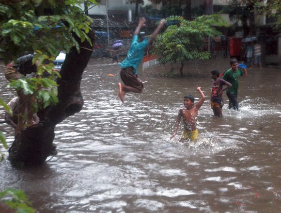 In PHOTOS: Heavy rains leave Mumbai limping