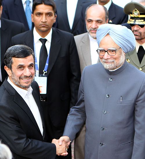 Prime Minister Manmohan Singh with Iranian President Mahmoud Ahmadinejad
