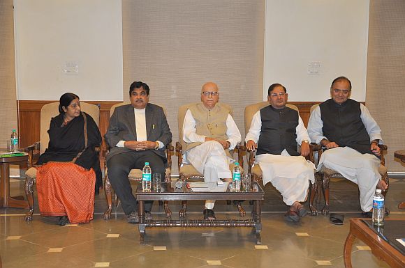 NDA leaders meet at Advani's residence in New Delhi