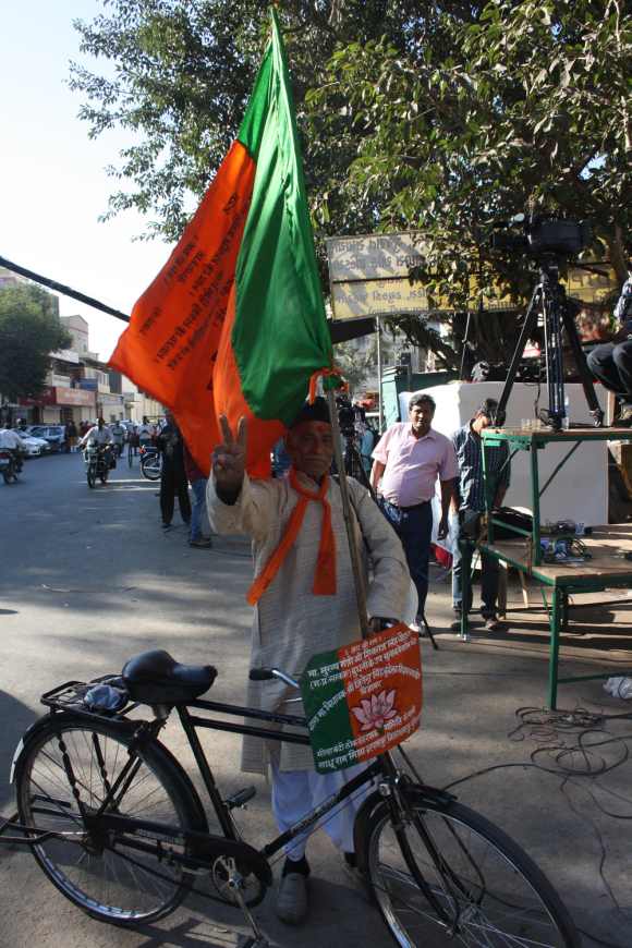 A cyclist from Madhya Pradesh rode to Gujarat to support Modi