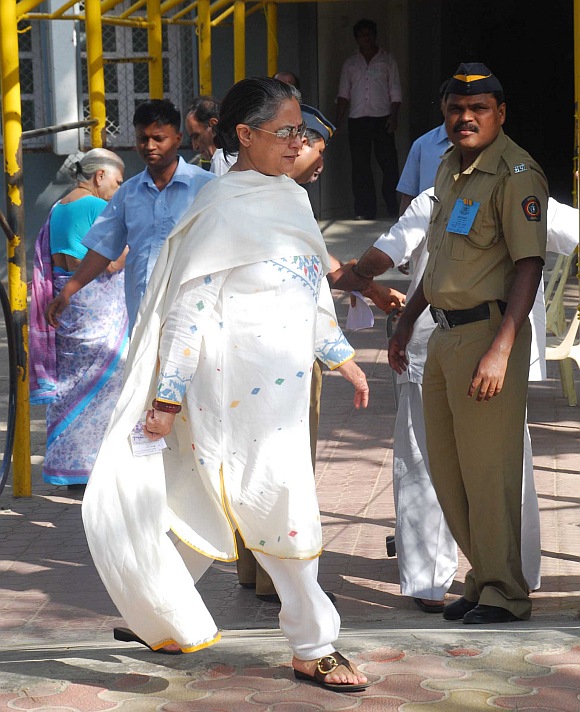 PICS: Dismal vote in Mumbai but high and mighty turn up