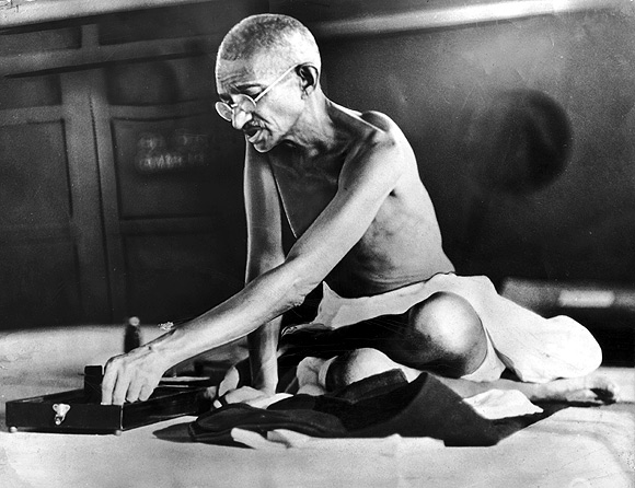 Gandhi was against proselytising, said Gandhi's grandson Arun