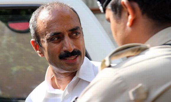 Voluminous evidence is available of disgruntled IPS officer  Sanjeev Bhatt  communicating with the Pradesh Congress leadership on how to implicate Modi, says Jaitley