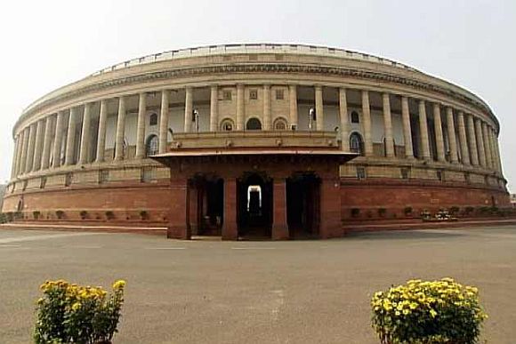 BJP cries foul before President; wants Lokpal session reconvened