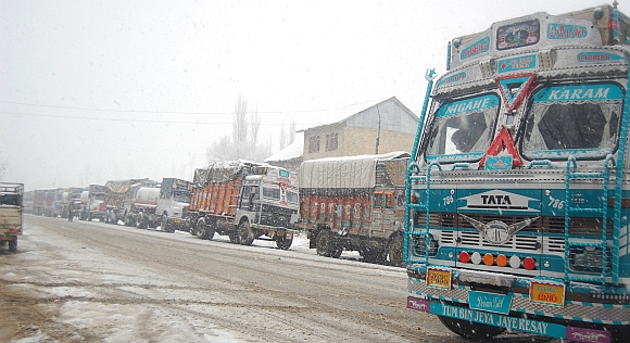 The national highway remained closed because of the heavy snowfall