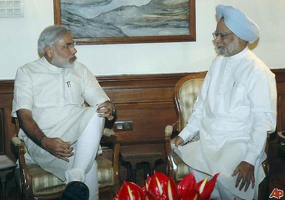 Modi with Prime Minister Manmohan Singh