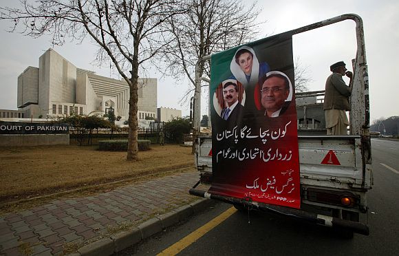 Support for the beleaguered president has been visible around the supreme court building in Islamabad