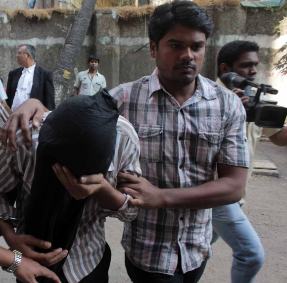 13/7 Mumbai blasts case breakthrough, two arrested from Bihar - Rediff ...