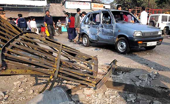 PIX: Bus driver runs amok in Pune, 9 killed, 27 injured