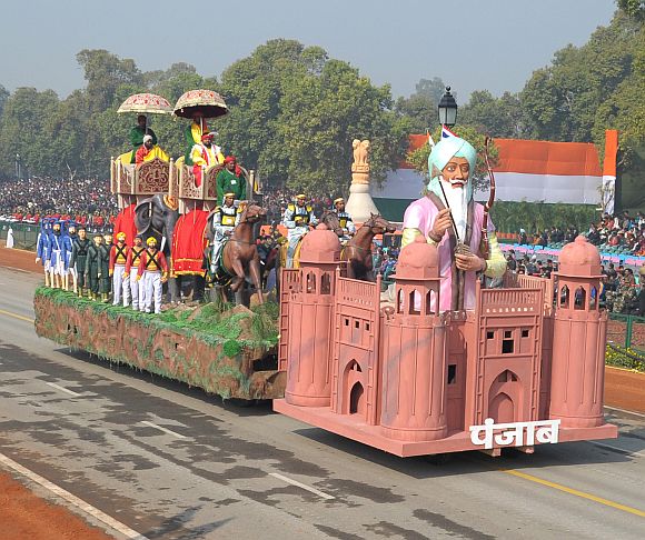 The tableau of Punjab passes through the Rajpath