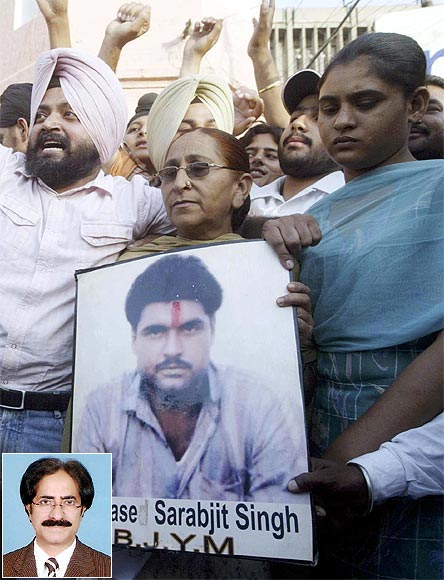 Family members of Sarabjit Singh appeal for his release and (inset) Awais Sheikh