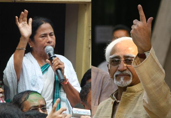 Mamata Banerjee lends Hamid Ansari a helping hand