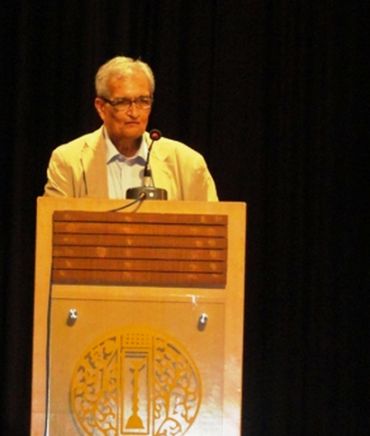 Nobel Laureate Professor Amartya Sen recounted his long and endearing association with Chatterjee