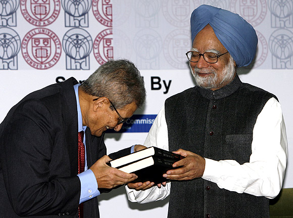 Amartya Sen with Prime Minister Manmohan Singh