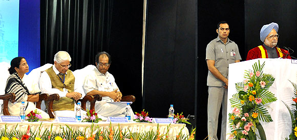 Banerjee, Dr Kumar, Prof Suranjan Das, vice chancellor, University of Calcutta