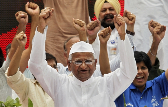 Anna Hazare with his supporters