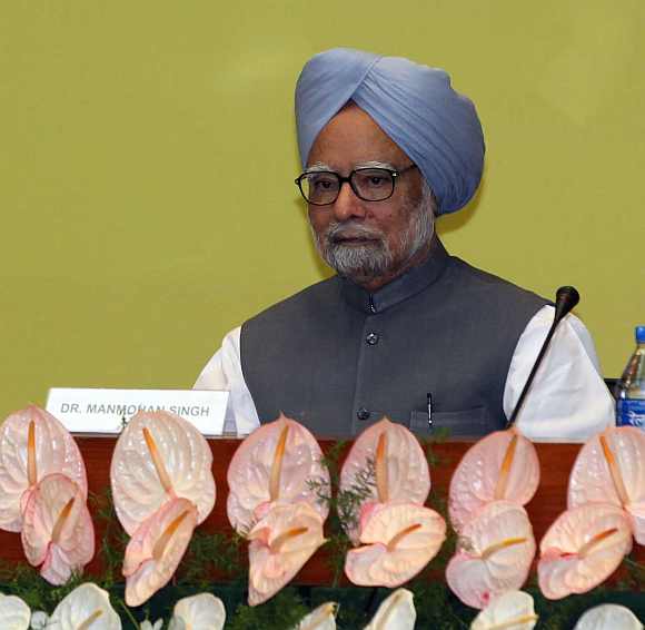 Prime Minister Dr Manmohan Singh at the CWC meet in New Delhi