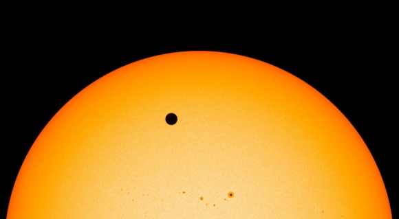 Venus transit leaves beauty spot on sun