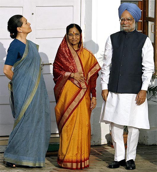 President Pratibha Patil with Prime Minister Manmohan Singh and Congress president Sonia Gandhi