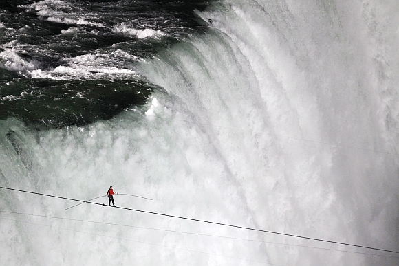 Wallenda walks the high wire over the Horseshoe Falls in Niagara Falls