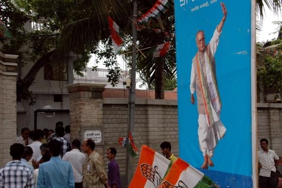 Bengal cheers for 'village boy' Pranab