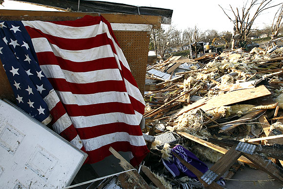 Deadly tornadoes tear across US