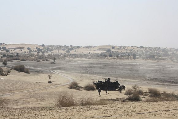 Indian, US troops set Thar desert on fire!