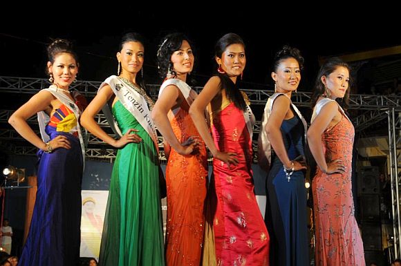 Contestants pose during the Miss Tibet  2011 contest
