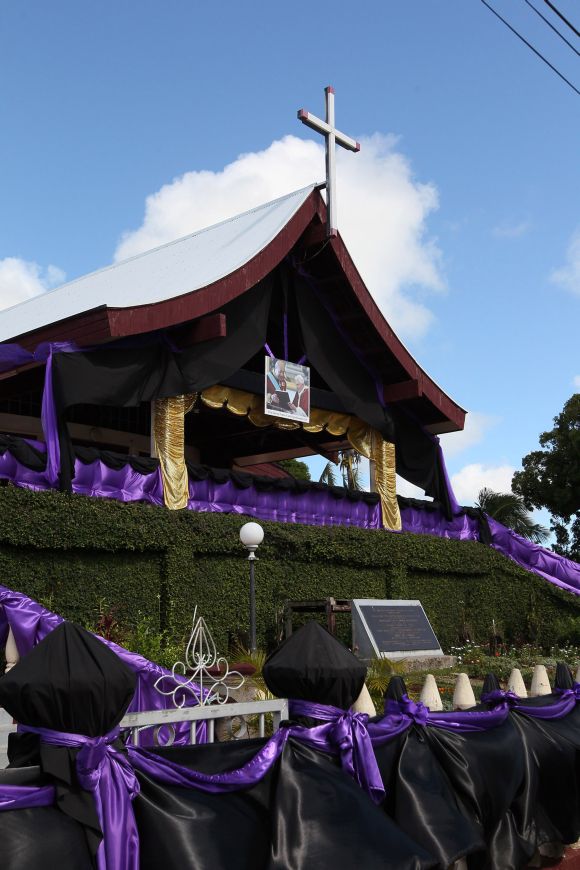 PHOTOS: Grand farewell for Tonga's King George Tupou V