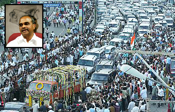 Thousands join the funeral procession of Y S Rajasekhara Reddy (inset) who was killed in an air crash in September 2009